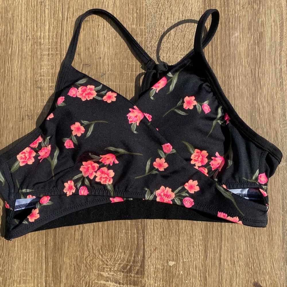 Black and Pink Floral Crossover PINK SPORT Bra